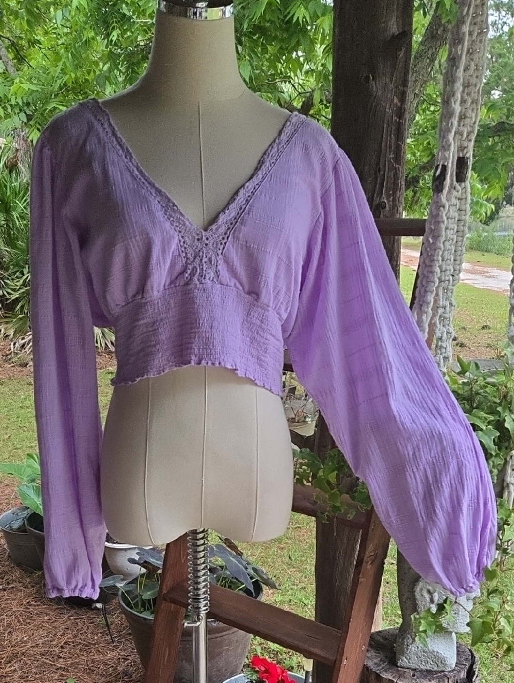 Aeropostale Lilac Purple Smock Hem Crochet Accent Crop Top Size Large
